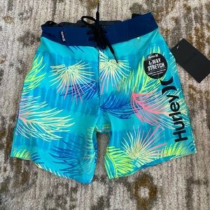 Hurley little boy swim trunks size 4 NWT